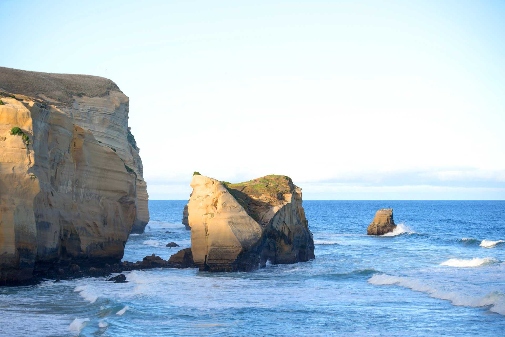 New Zealand: Dunedin Tunnel beach